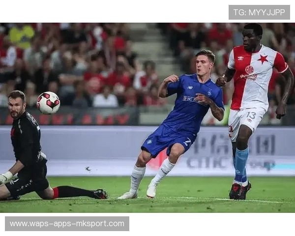 托特纳姆热刺外线快攻制造大量空位